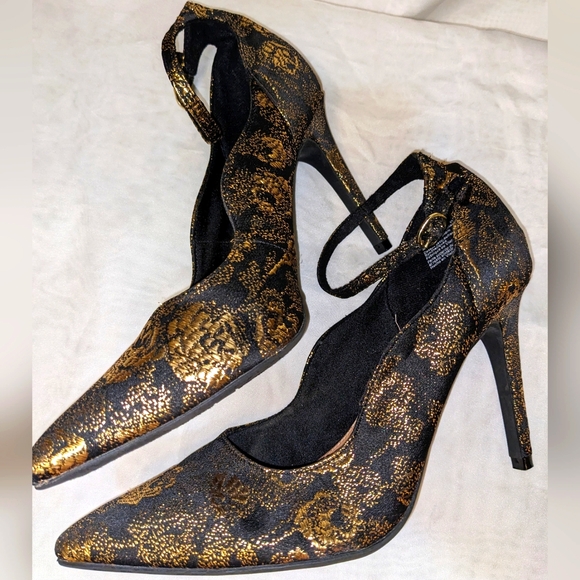 Christian Siriano For Payless Ankle Strap Heels - Picture 5 of 10